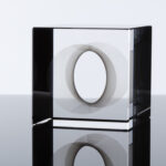 Acrylglas-Modell: Einschaliger Hyperboloid (Modell: O. Labs; Foto: Thomas Hartmann, Universitätsbibliothek Mainz)